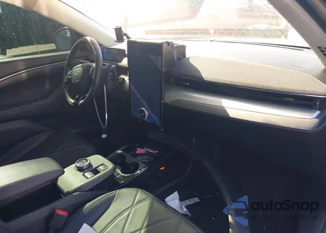 2023 Ford Mustang Mach-E Select z USA, uszkodzony, nr VIN 3FMTK1RM5PMA30178